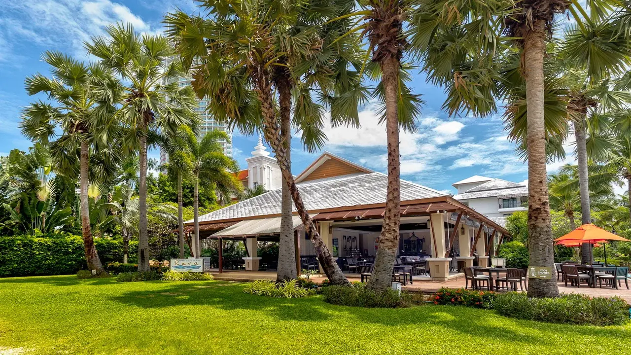 Ravindra Beach Resort & Spa