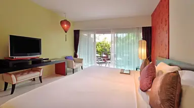 Red Ginger Chic