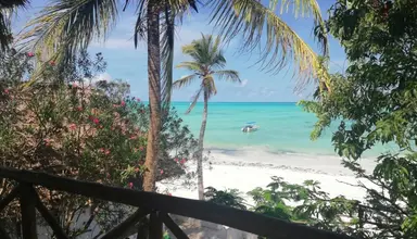 Red Monkey Beach Lodge