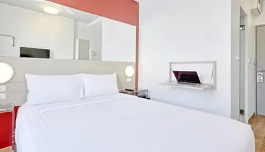 Red Planet Patong
