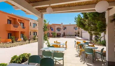 Red Sun Village (Trinita d'Agultu e Vignola)