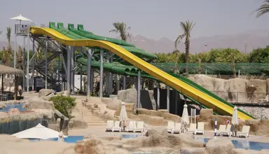 Reef Oasis Beach Resort