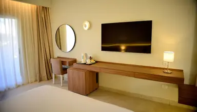 Reef Oasis Beach Resort