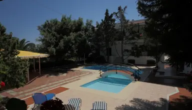 Rena Apartments