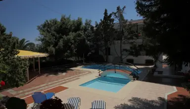 Rena Apartments
