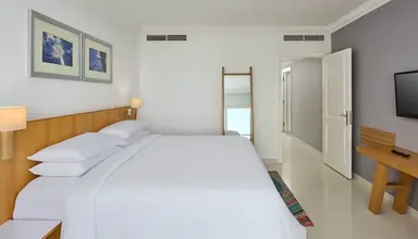 Renaissance Golden View Beach