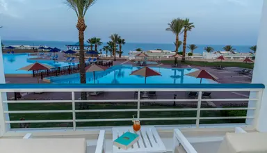 Renaissance Golden View Beach