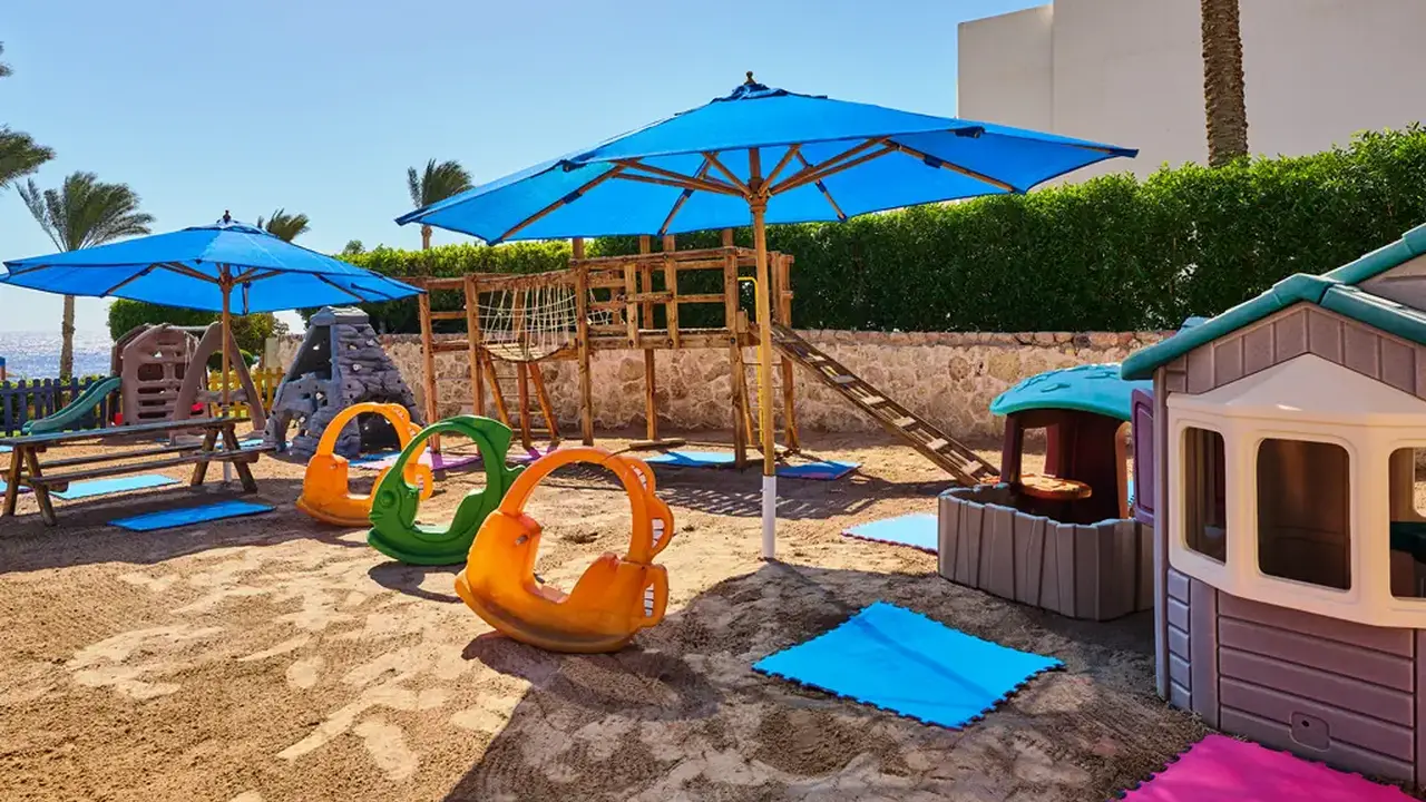 Renaissance Golden View Beach