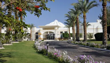 Renaissance Golden View Beach