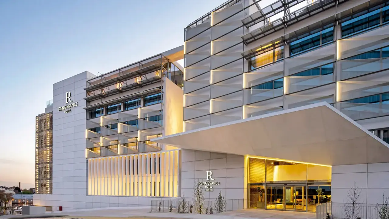 Renaissance Porto Lapa Hotel