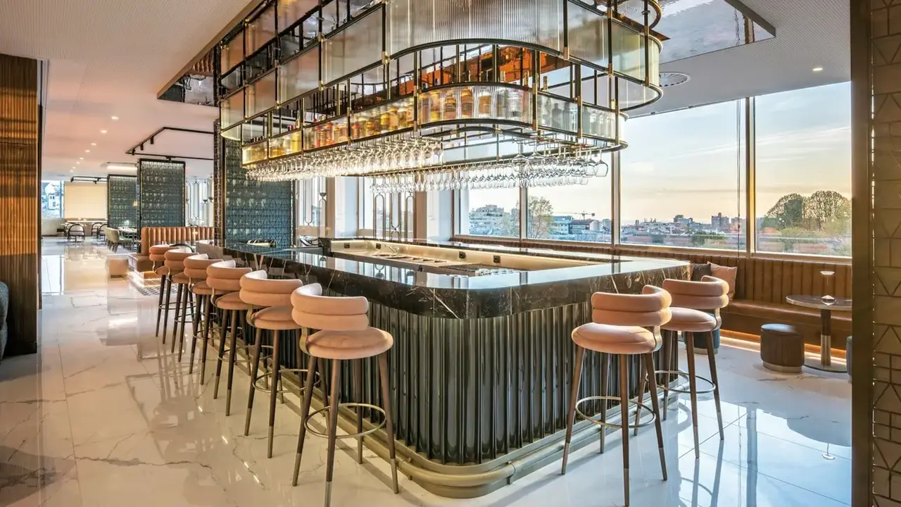 Renaissance Porto Lapa Hotel