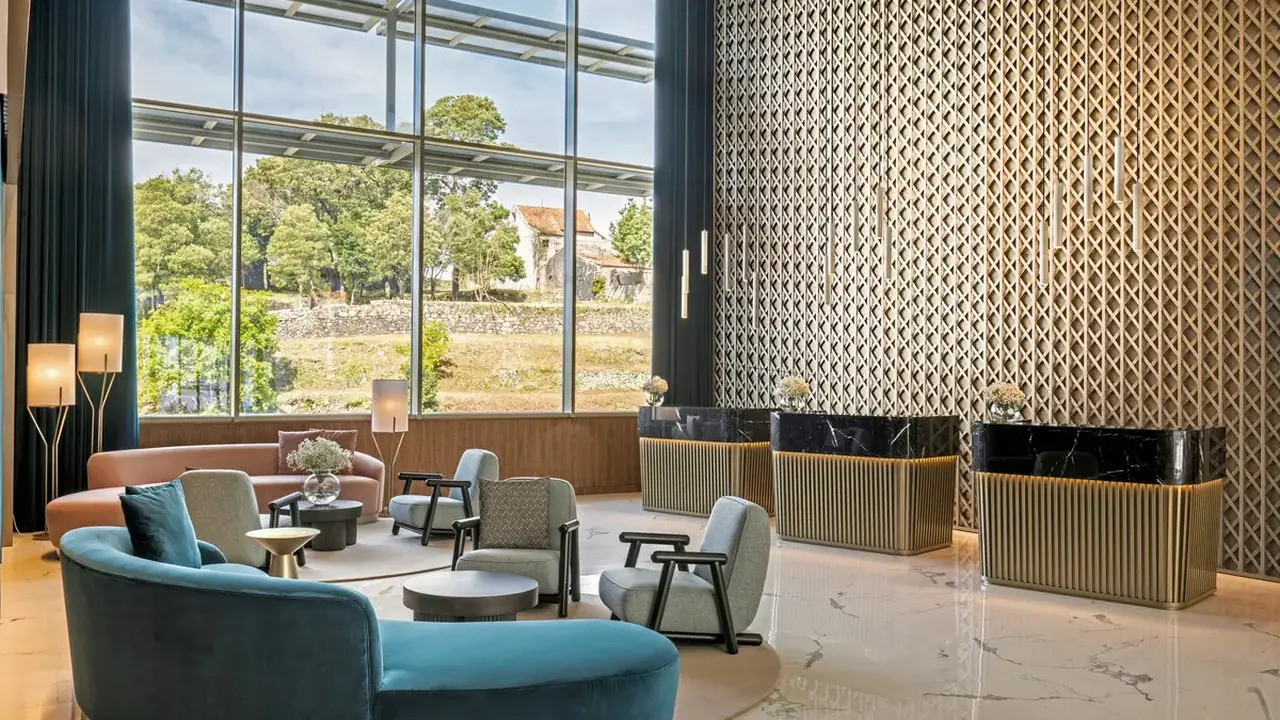 Renaissance Porto Lapa Hotel