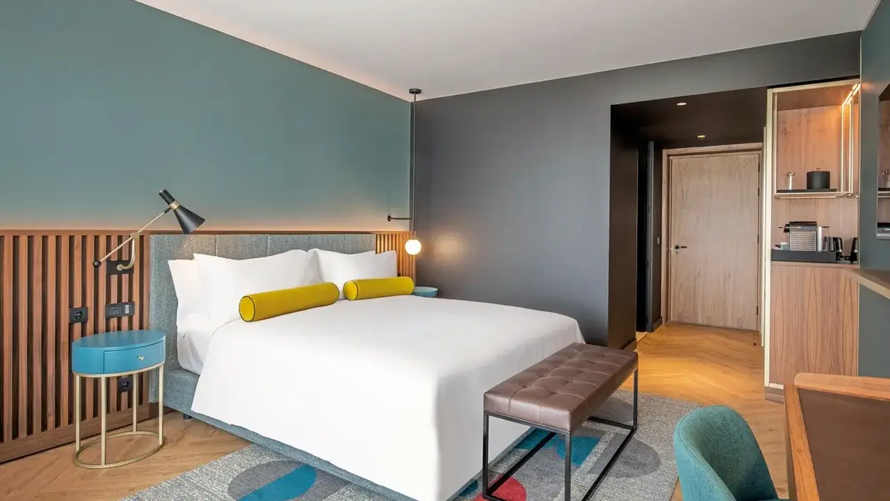 Renaissance Porto Lapa Hotel