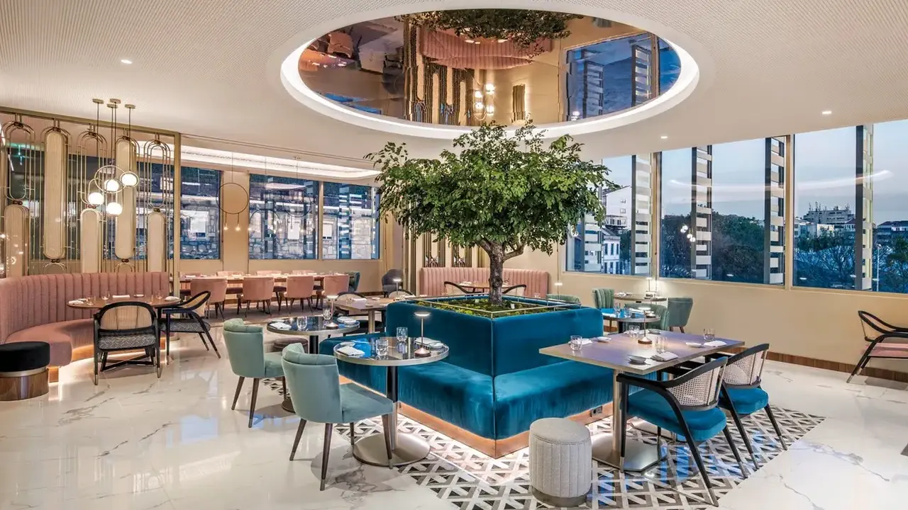 Renaissance Porto Lapa Hotel