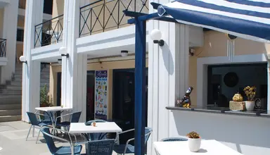 Renia Apartments