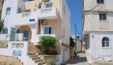 Renia Apartments