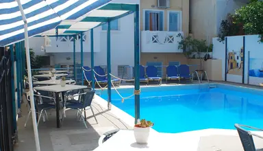 Renia Apartments