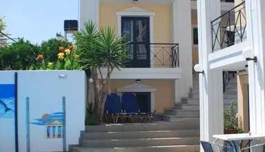Renia Apartments