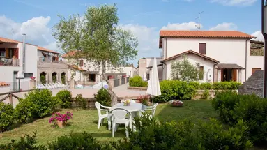 Residence Borgo Valmarina