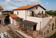 Residence Borgo Valmarina