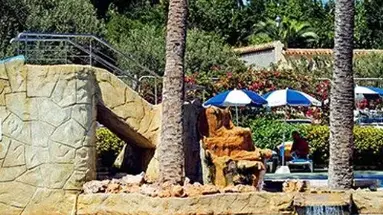 Rh Corona del Mar