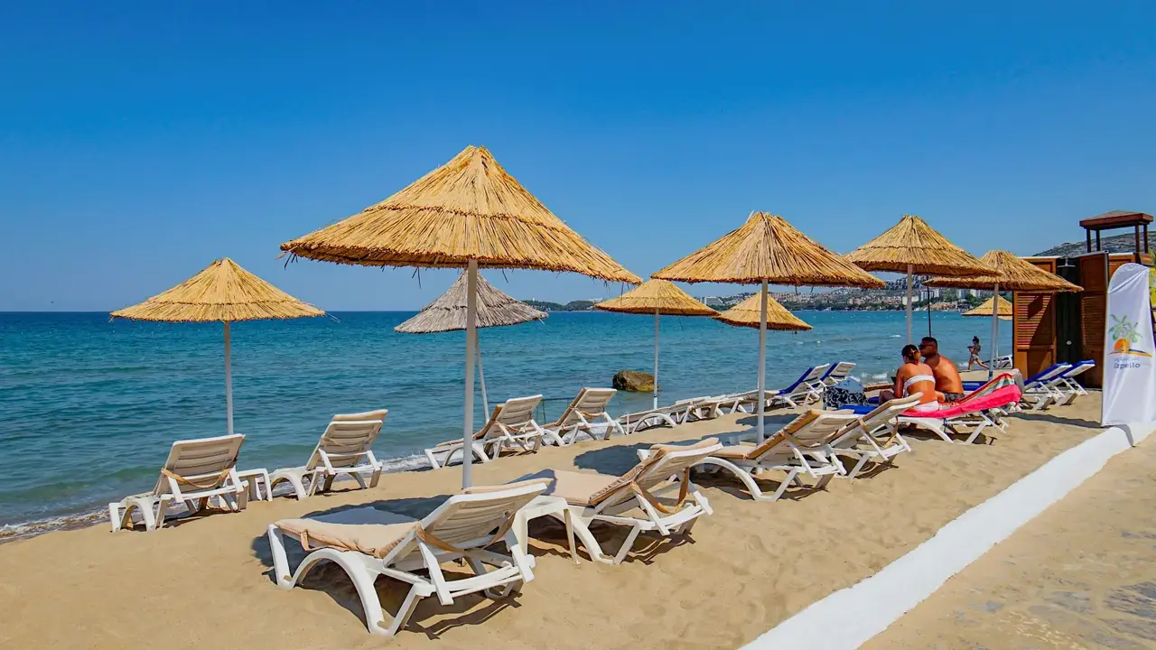 Risus Beach Resort