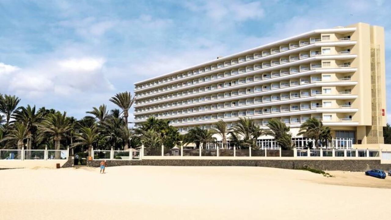 Riu Oliva Village