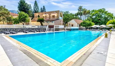 Riverside Garden Resort