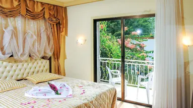 Riverside Garden Resort