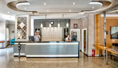 Riviera Hotel & Spa