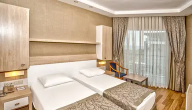 Riviera Hotel & Spa