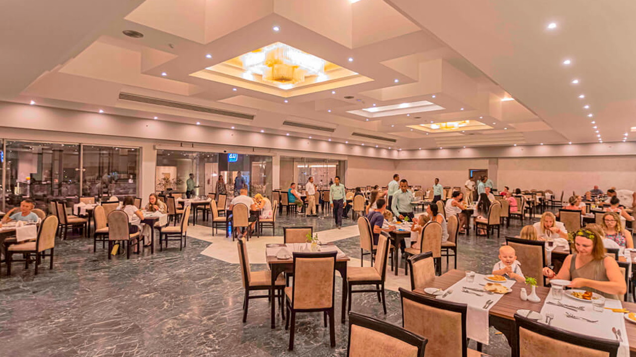 Riviera Plaza Abu Soma