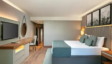 Rixos Sungate