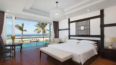Robinson Nam Hoi An