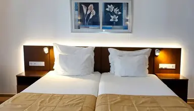 Roca Mar Royal Orchid