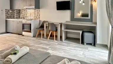 Romanias Apartments