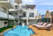 Romanias Apartments