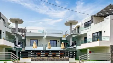 Romanias Apartments