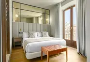 Room Mate Leo Granada