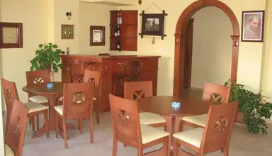 Rosy Suites