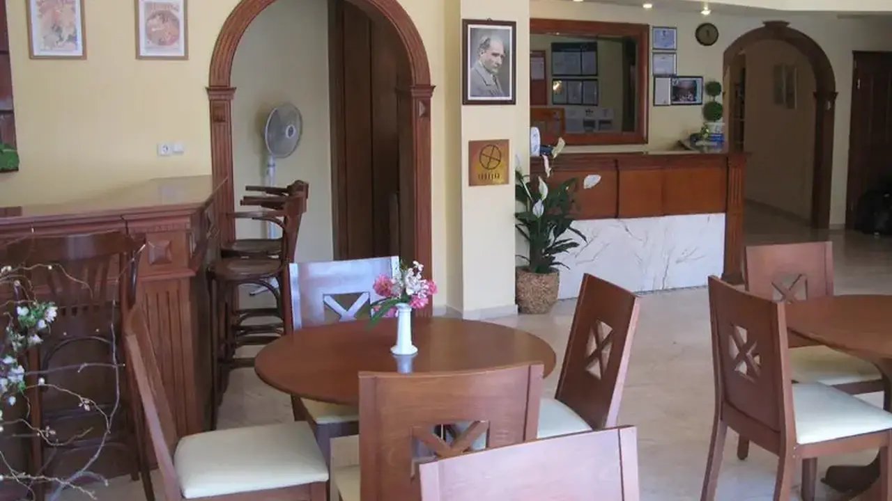 Rosy Suites