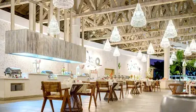 Royal Andilana Resort & Spa