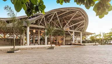 Royal Andilana Resort & Spa
