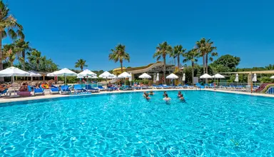 Royal Atlantis Beach