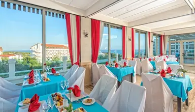 Royal Atlantis Resort & Spa