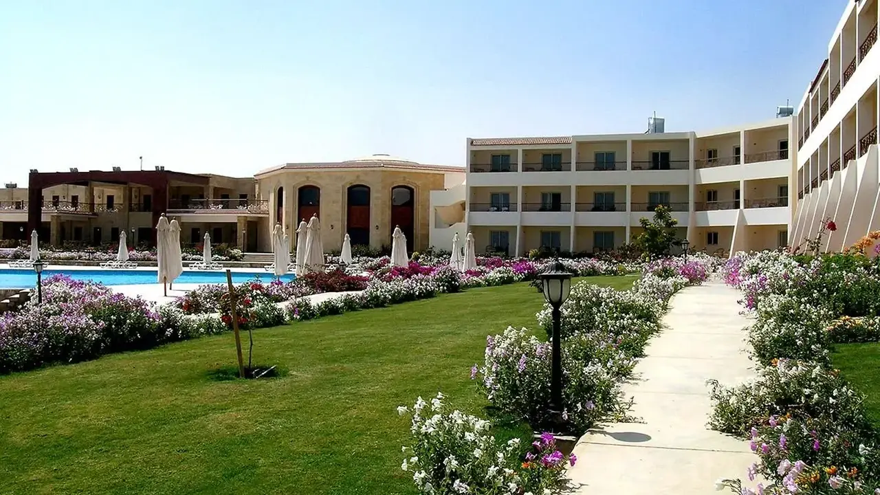 Royal Brayka Resort