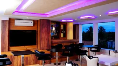 Royal Castle Hotel