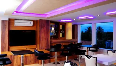 Royal Castle Hotel