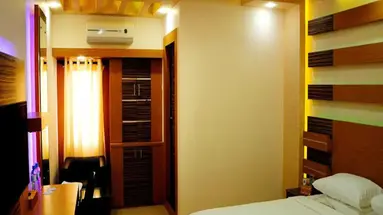 Royal Castle Hotel