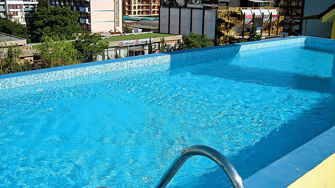 Royal Central